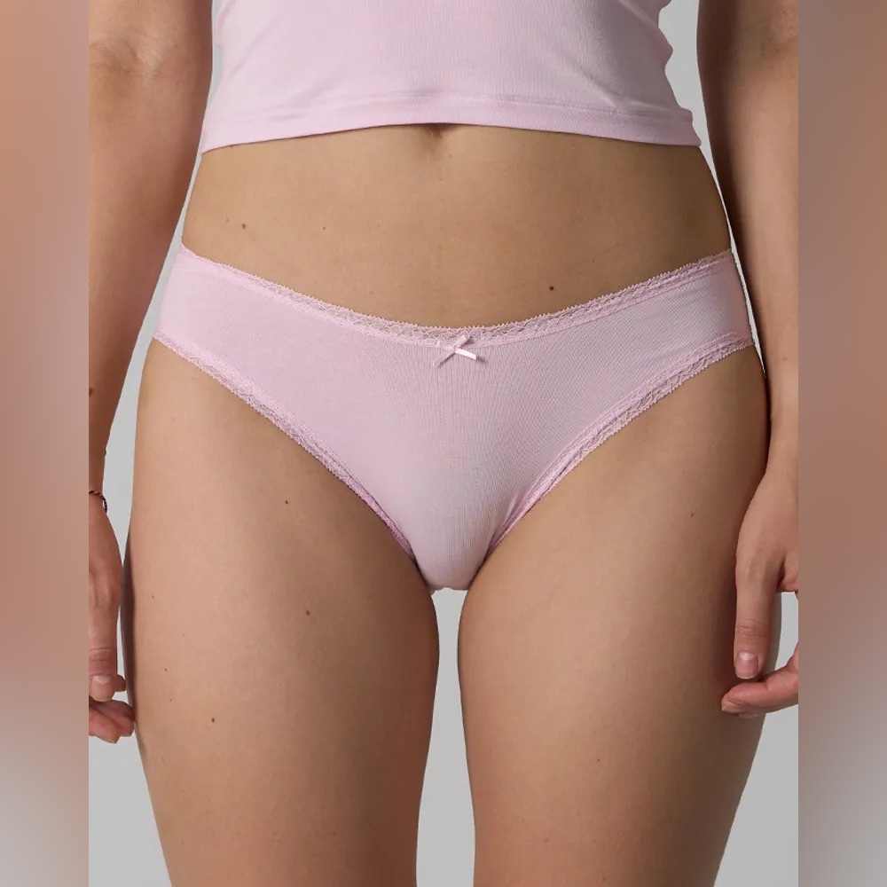 Pink Lace Trim Women's Briefs Size Small - Picture 1 of 6